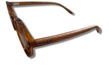 Load image into Gallery viewer, Chanj Sunglasses Turtle Beach Sustainable Sunglasses Handcrafted FSC Wood Media 2 of 5
